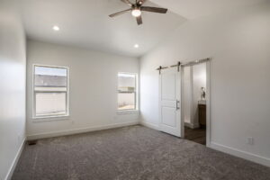 14-web-or-mls-2430-Lotus-Ave-12