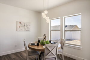 3-web-or-mls-2430-Lotus-Ave-02